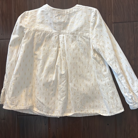 Bundle of 4 girls tops, like new condition 4T/5T plus 3 bonus. - Picture 15 of 17